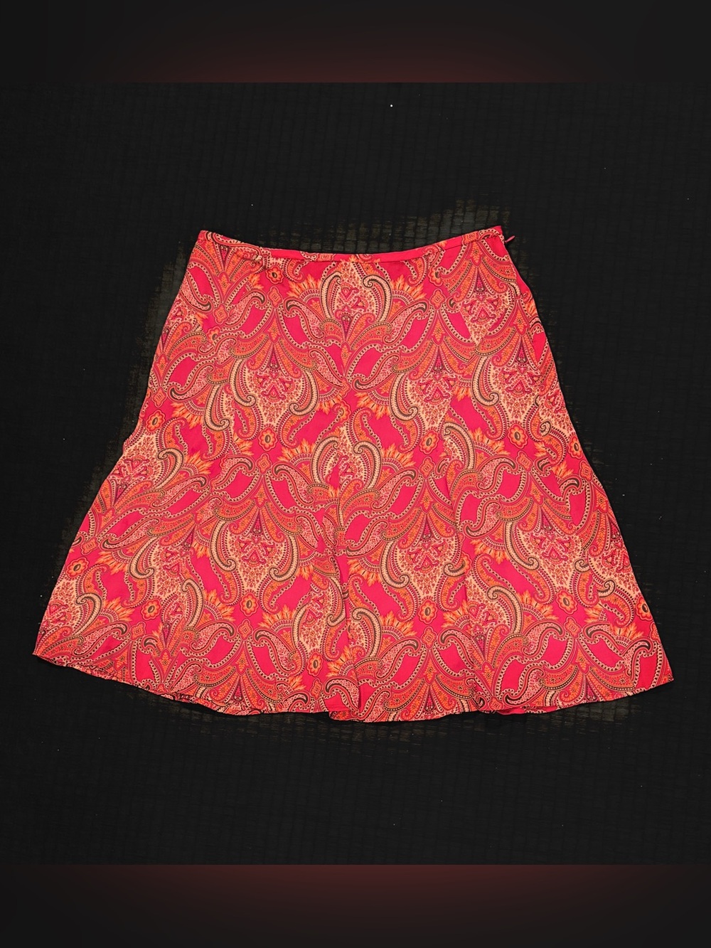 Women’s size 6 Ann Taylor lined red paisley A line skirt